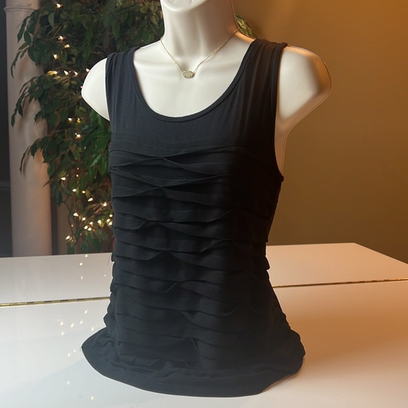 🖤ANN TAYLOR BLACK WOVEN LAYERED FABRIC TOP SIZE MEDIUM PETITE🖤 - Picture 2 of 13